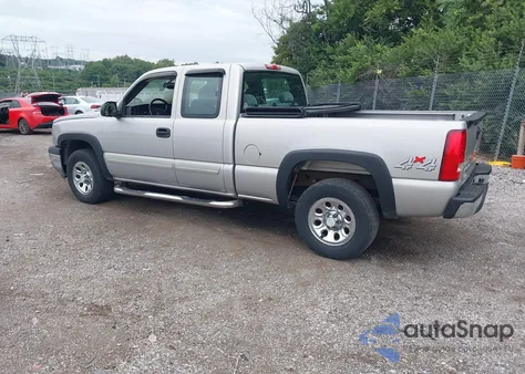 2005 Chevrolet Silverado 1500 Ls z USA, uszkodzony, nr VIN 2GCEK19VX51354740